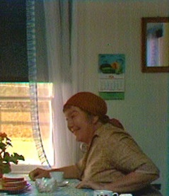 SVT1 Söndag 31 Augusti 2014: kl.11.10: Programtitel: Hem till byn Bildtext: Klassisk svensk dramaserie från 1971 av Bengt Bratt.  Foto: SVT Bilden får endast användas i programpresenterande sammanhang.  Fotografens namn, Sveriges Television samt programmets titel skall alltid anges.